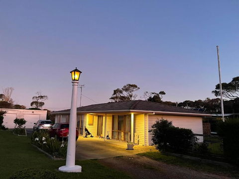 Cape Escape - Tourism Hervey Bay 0