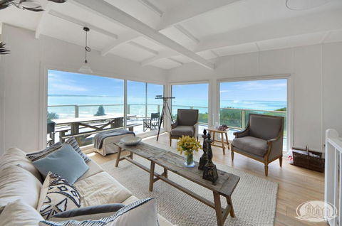 Cape Villa - Tourism Hervey Bay 0