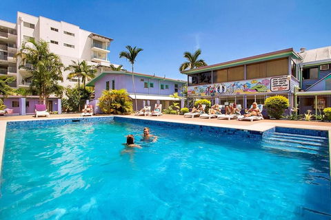 Caravella Backpackers - Tourism Hervey Bay 0