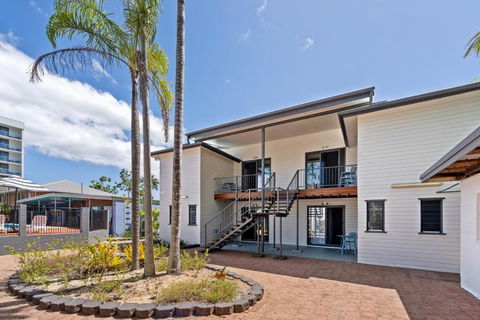 Caravella Backpackers - Tourism Hervey Bay 2