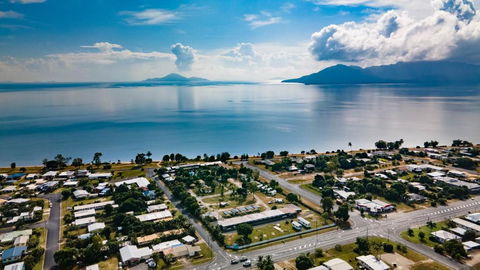Cardwell Beachcomber Motel & Tourist Park - Tourism Hervey Bay 0