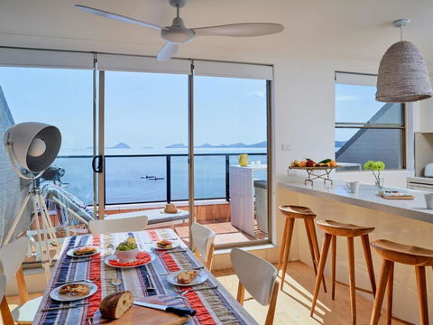 Casuarinas 5 Superb Waterfront Unit - Tourism Hervey Bay 0