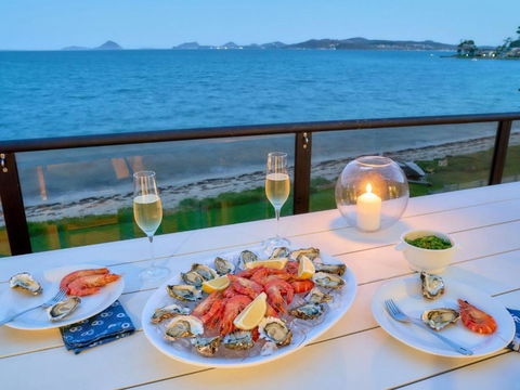Casuarinas 5 Superb Waterfront Unit - Tourism Hervey Bay 1