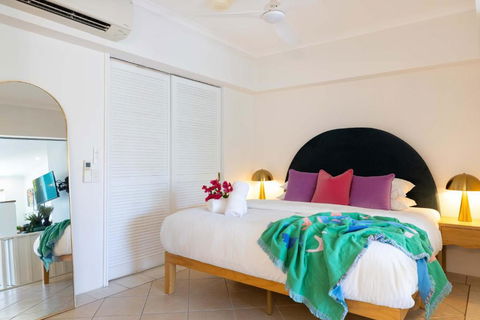 CASA PAPAYA Adults Only Apartment - Tourism Hervey Bay 3