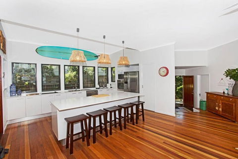Casuarina Cabana Beach House - Tourism Hervey Bay 0