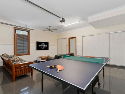 Casuarina Dreaming Townhouse With Pool - Tourism Hervey Bay 4
