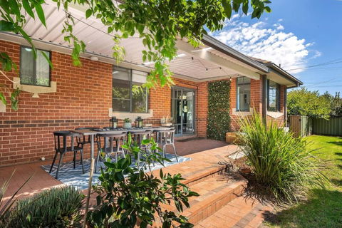 Cavalo - Explore Wine Country From This Art-filled Family Stay - Tourism Hervey Bay 3