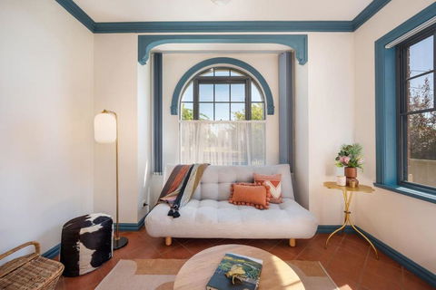 Cavalo - Explore Wine Country From This Art-filled Family Stay - Tourism Hervey Bay 4
