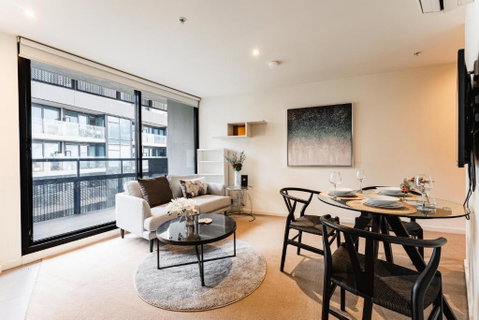 CBD 2-Bedroom With Balcony Near Attractions - Hervey Bay Accommodation 0