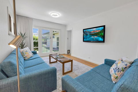 Cearc House - Tourism Hervey Bay 0