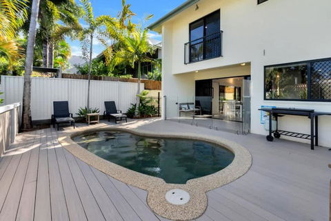 Cedar Family Home Retreat - Tourism Hervey Bay 1