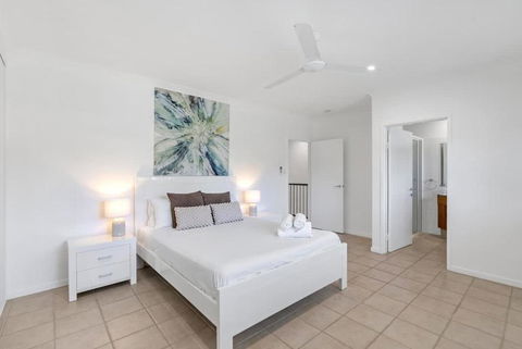 Cedar Family Lodge - By Reef Stays - Tourism Hervey Bay 0