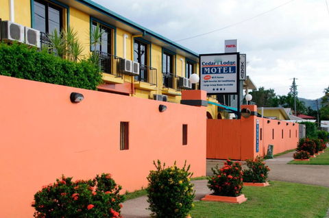 Cedar Lodge Motel - Tourism Hervey Bay 0