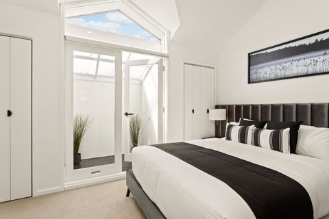 Central 2-Bed Terrace House By The Harbour - Tourism Hervey Bay 3