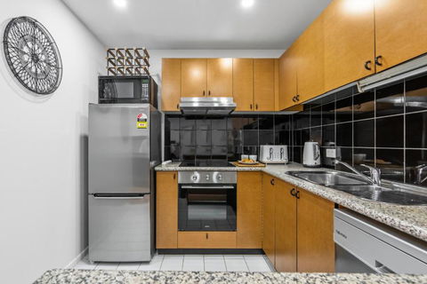 Central City Chic - Sleeps 6, Free Parking - Tourism Hervey Bay 3