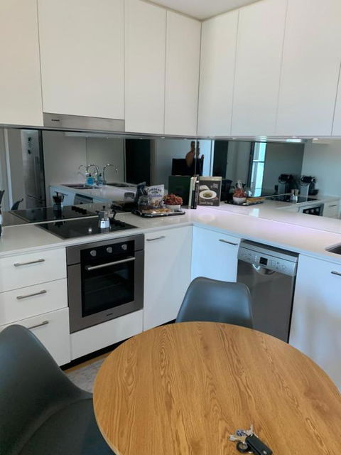 Central Market Precinct Luxury Apartment - Tourism Hervey Bay 2