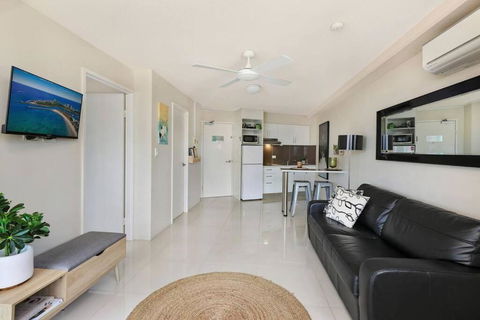 Central Mooloolaba Beachfront Apartment - Located In Sandcastles Resort - Tourism Hervey Bay 3