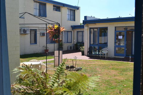 Chadstone Executive Motel - Tourism Hervey Bay 2