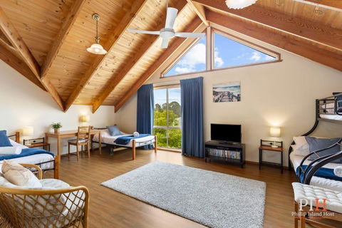 Charming 3-Bedroom Retreat - Tourism Hervey Bay 2