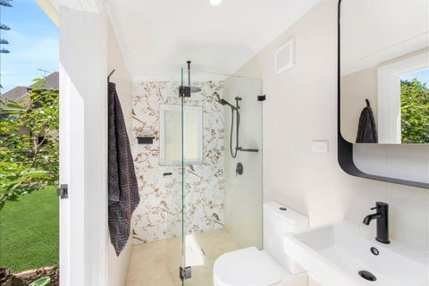 Charming Cammeray Cottage In Heart Of Sydney - Tourism Hervey Bay 3
