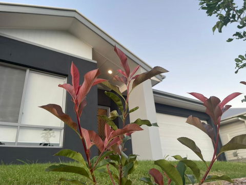 Charming Home In Griffin For Unforgettable Stay - Tourism Hervey Bay 0