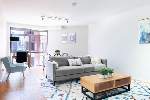 Charming Melbourne Apartment With Pool, Spa & Tennis Court - Tourism Hervey Bay 2