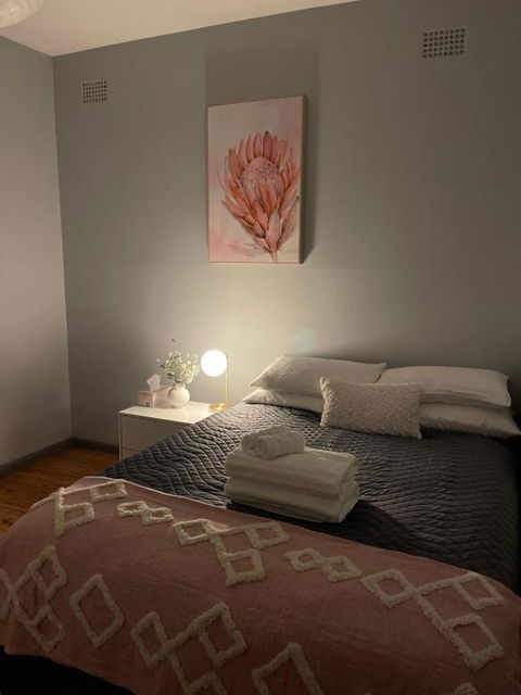 Charming & Cozy 2BR Cottage - Tourism Hervey Bay 1