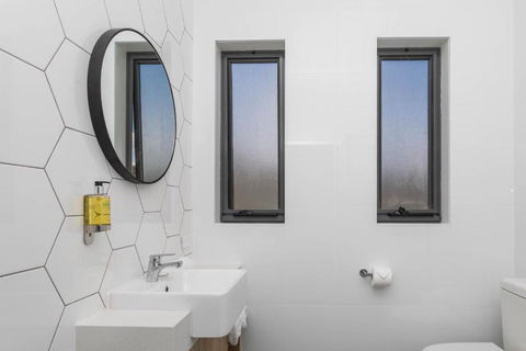 Civic Apartments - Tourism Hervey Bay 2