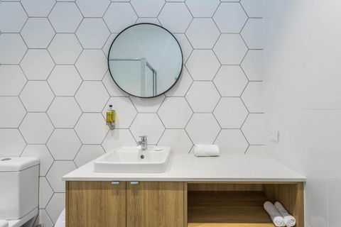 Civic Apartments - Tourism Hervey Bay 4