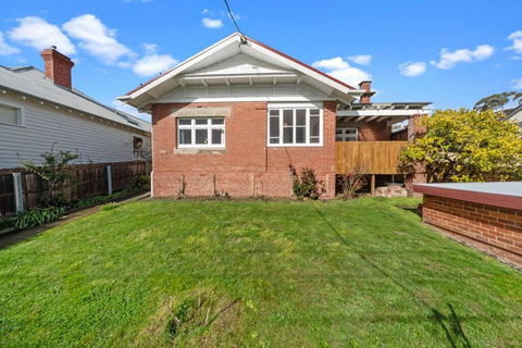 Charming Sandy Bay Retreat - Tourism Hervey Bay 4