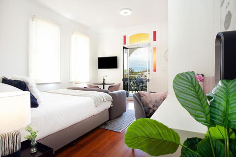 Charming Studio With Balcony In Inner-City Glebe - Tourism Hervey Bay 0
