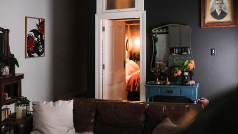 Charming Vintage Flat Near Newtown. 11am Checkout. - Tourism Hervey Bay 4
