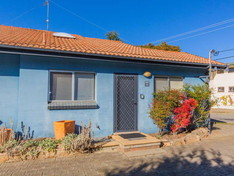 Charvel 1 35 Gippsland Street - Tourism Hervey Bay 2