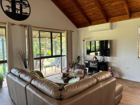 Chesterfield Farm Stay - Private Room - Tourism Hervey Bay 4
