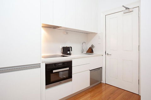Chic And Characterful Studio Apartment - Tourism Hervey Bay 1