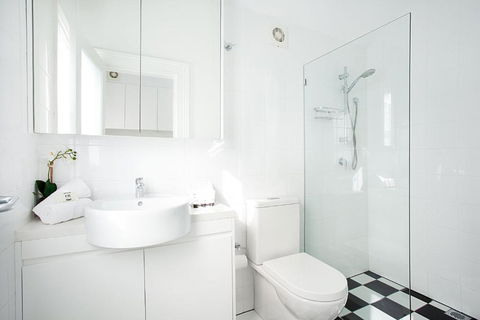 Chic And Characterful Studio Apartment - Tourism Hervey Bay 3