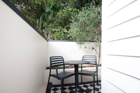 Chic And Characterful Studio Apartment - Tourism Hervey Bay 4