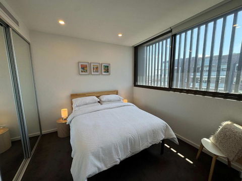 Chic Apartment Gladesville - Tourism Hervey Bay 0