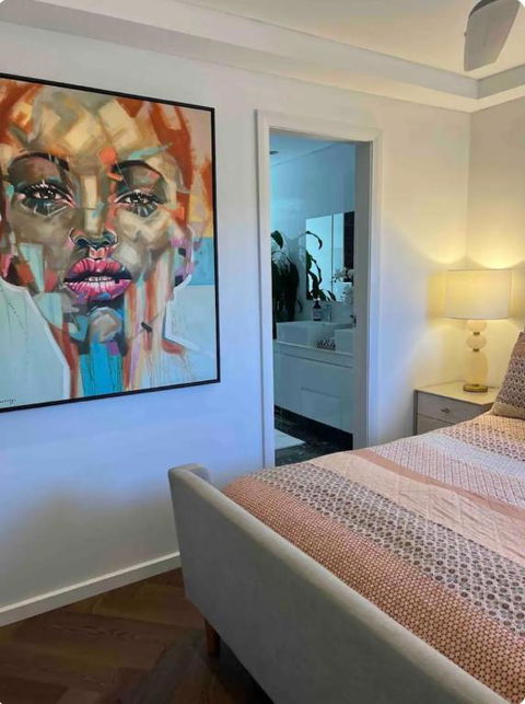 Chic Rose Bay Pad With HUGE Outdoor Sunny Balcony - Tourism Hervey Bay 3
