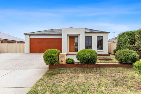 Chifley Place - Cool Suburban Crib! - Tourism Hervey Bay 0