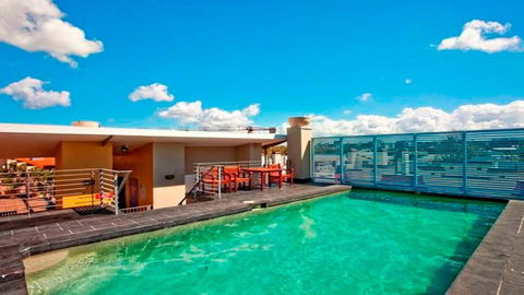Chique Chippendale - Tourism Hervey Bay 3
