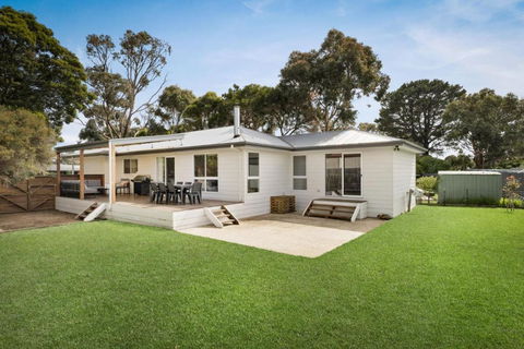 Churchill House - Tourism Hervey Bay 1