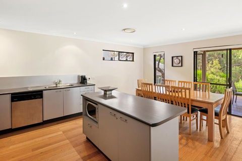 Cienna - Tourism Hervey Bay 4
