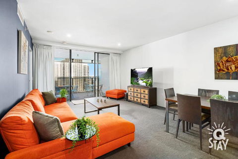 Circle On Cavill, 1 Bedroom Ocean Family Apartment Surfers Paradise - Tourism Hervey Bay 3