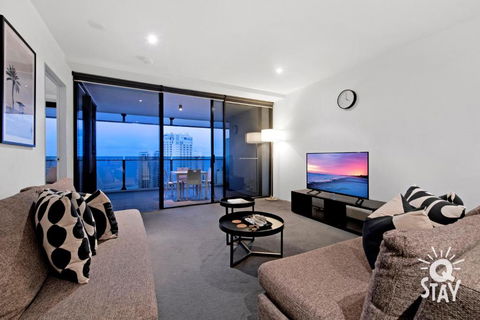 Circle On Cavill, 1 Bedroom Ocean Family Apartment Surfers Paradise - Tourism Hervey Bay 4