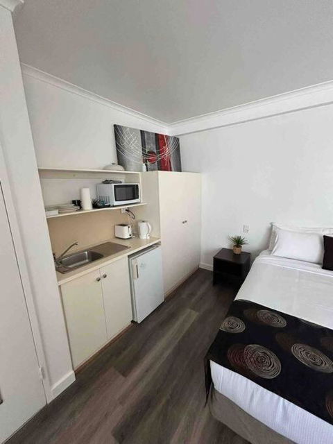 City Entire Ensuite Room 304 - Tourism Hervey Bay 2