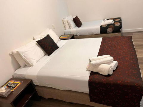 City Entire Ensuite Room 304 - Tourism Hervey Bay 4