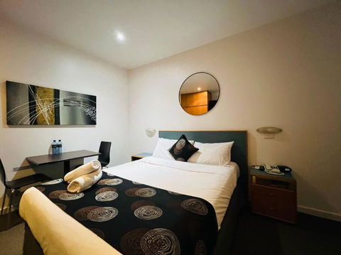 City Ex Hotel Ensuite Room In City 408 - Tourism Hervey Bay 3