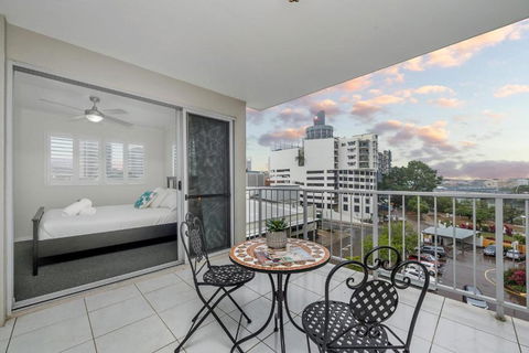 City Love Affair On Stanley - Tourism Hervey Bay 2