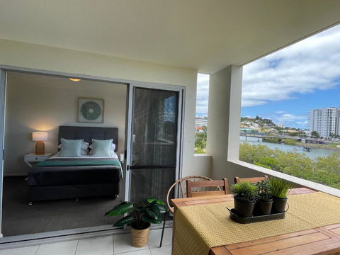 City Stadium Apartment On The Riverfront 38 - Tourism Hervey Bay 2